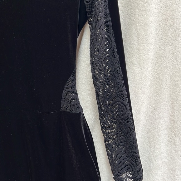 Black Velvet and Lace long sleeve dance romper Sz Adult Med - Picture 5 of 9
